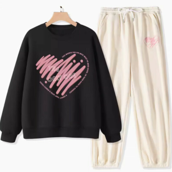Hot-selling spring and autumn sweatshirt and pants two-piece set [Black (Unique Heart) + Cream Pants] [M-XXL] (please contact customer service to confirm the delivery size after placing the order)