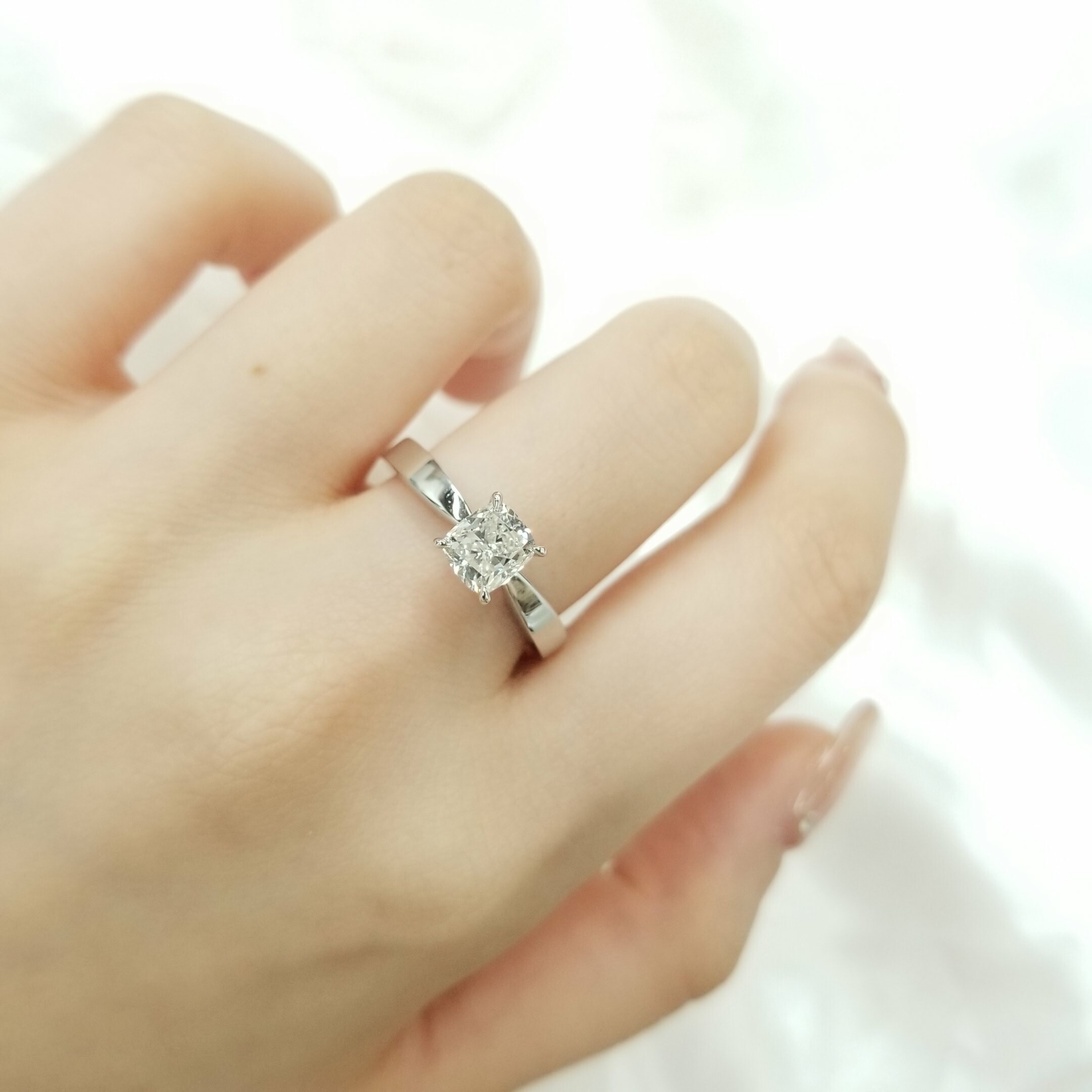 18K White Gold 1ct Cushion Cut Diamond Solitaire Ring