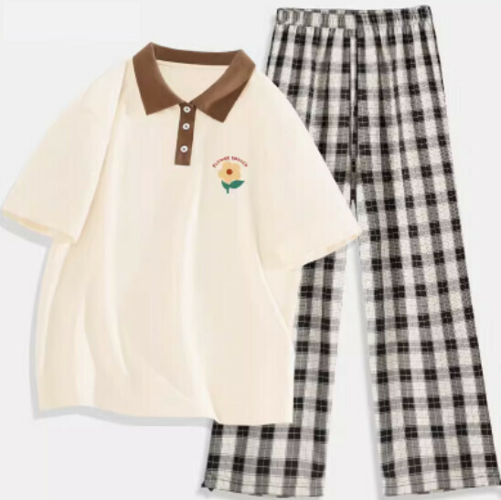 Hot selling two-piece polo collar short-sleeved T-shirt set [milk white (five-petal flower) + black and white pants] [S-2XL size] (please contact customer service to confirm the delivery size after placing the order)