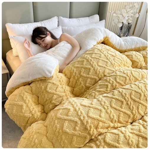Popular warm quilt with imitation wool surface, comfortable winter blanket, thickened quilt core (5kg), yellow 220x240cm