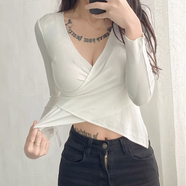 Hot selling irregular hem V-neck navel-baring T-shirt (white) (S/M size) (contact customer service after placing the order to confirm the delivery size)