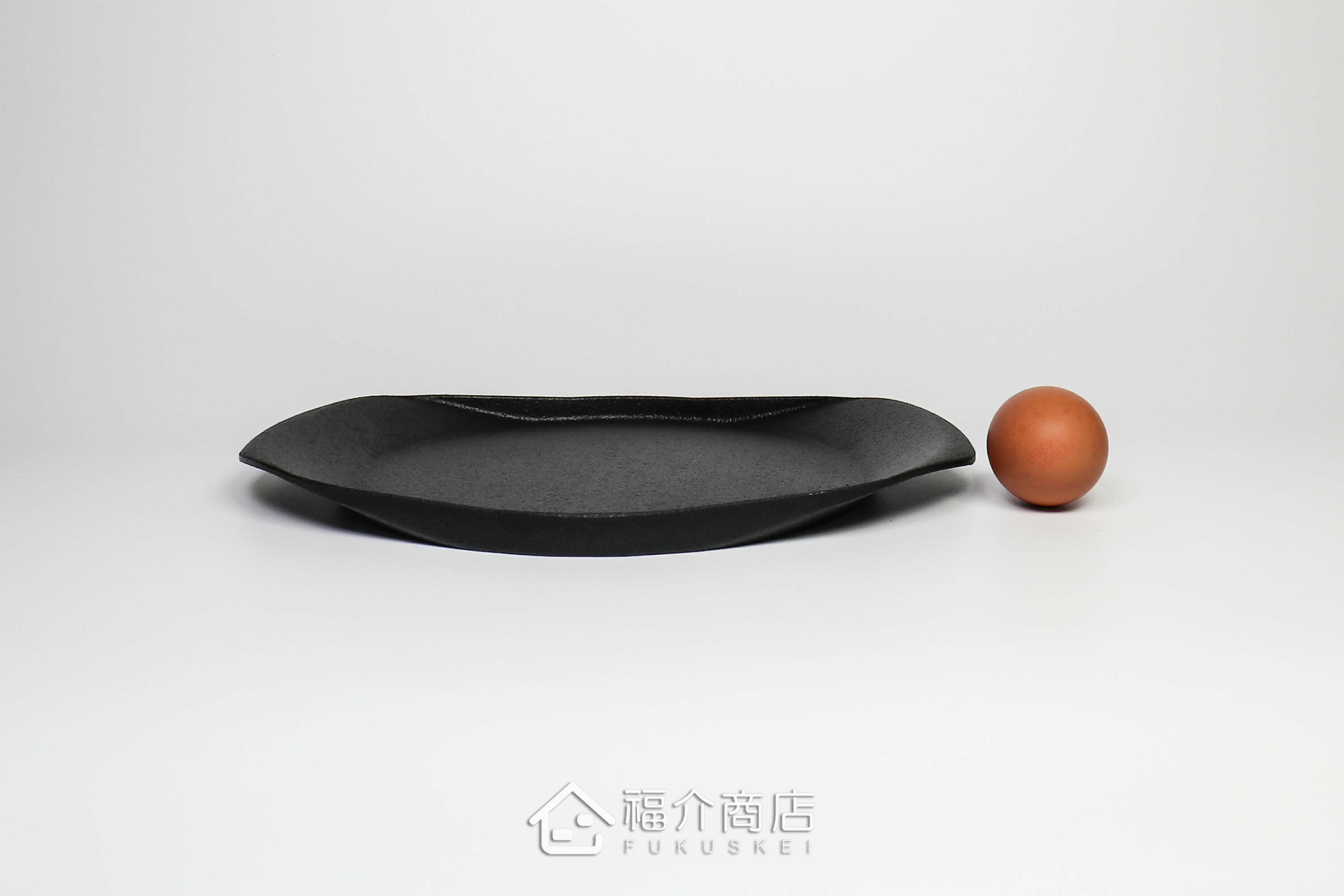 可以煎牛排做Pizza或肉排料理的黑色鑄鐵鍋烤盤