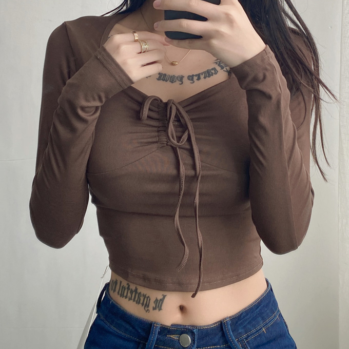 Hot selling one-piece neckline short navel-baring long-sleeved T-shirt (coffee color) (S-L size) (contact customer service after placing the order to confirm the delivery size)
