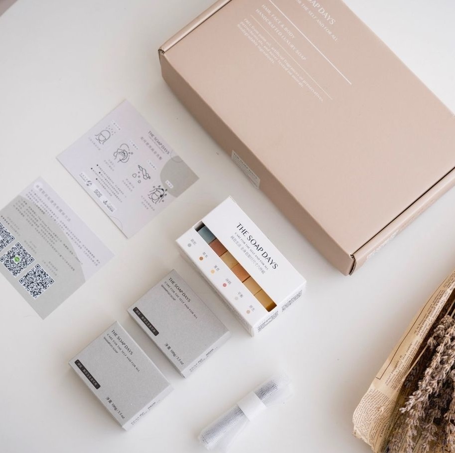 純皂生活 The Soap Days 永續雙面訂製禮盒  單件紙盒下標區 （手工皂 髮香水 黃金梳皆可用）