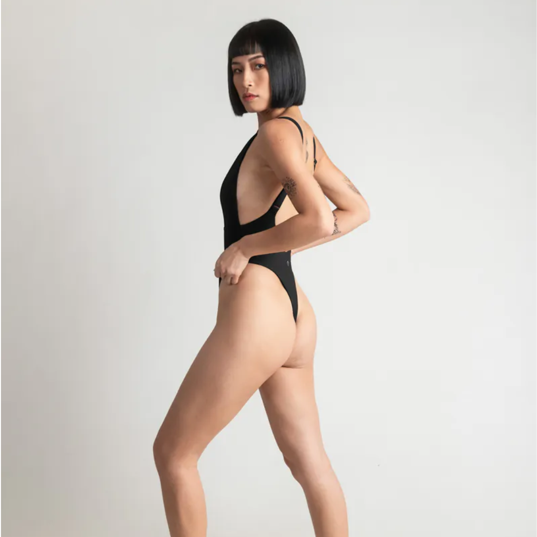 ▲TIMU V Deep 深 V 調節連身泳裝 經典黑 Black