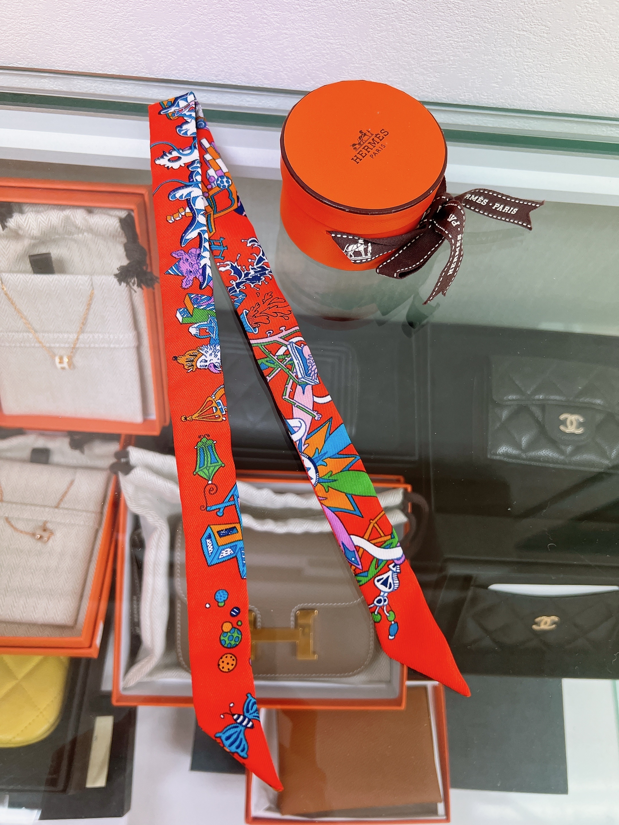 *Unused* Hermes mini twilly red