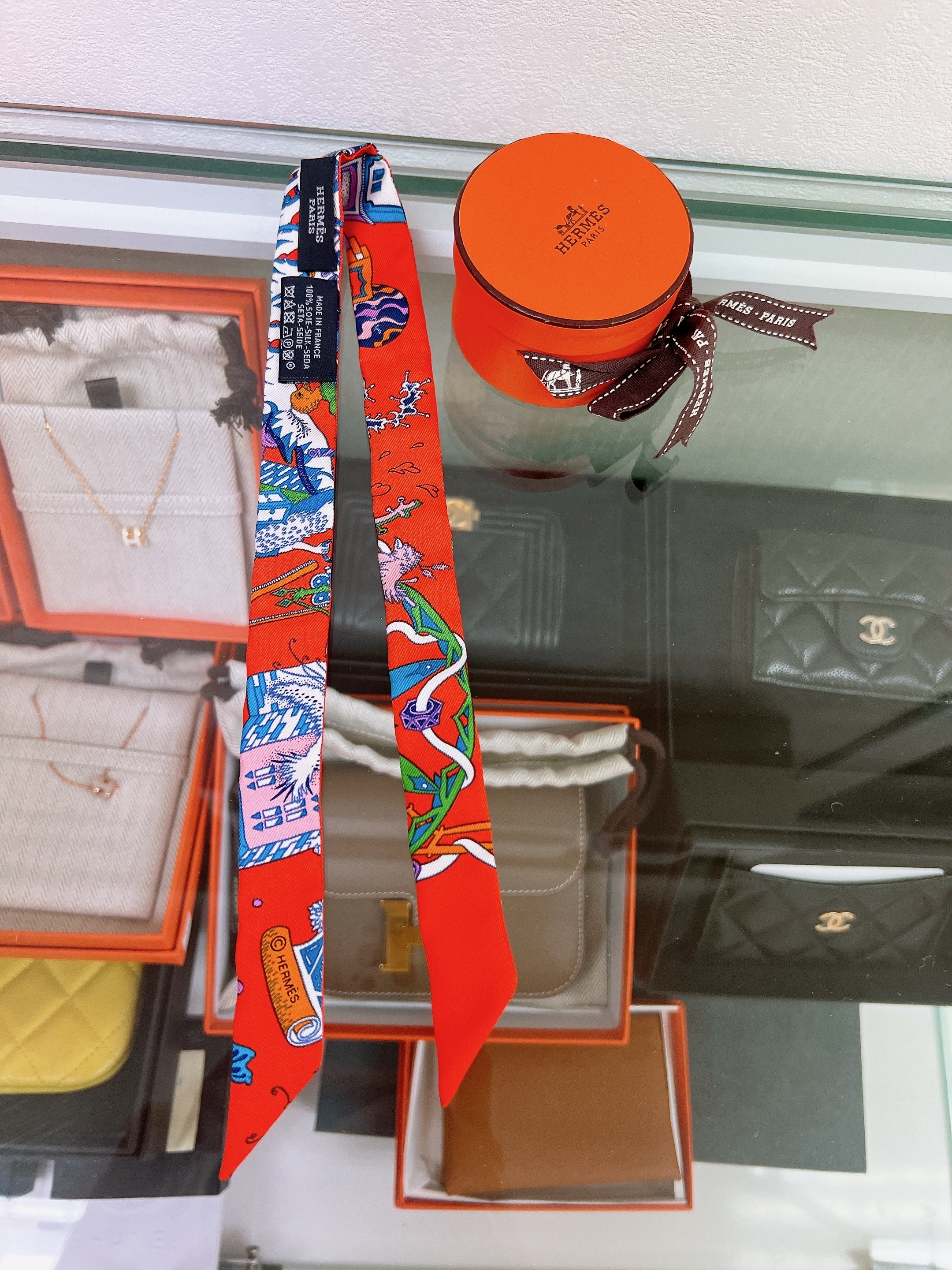 *Unused* Hermes mini twilly red