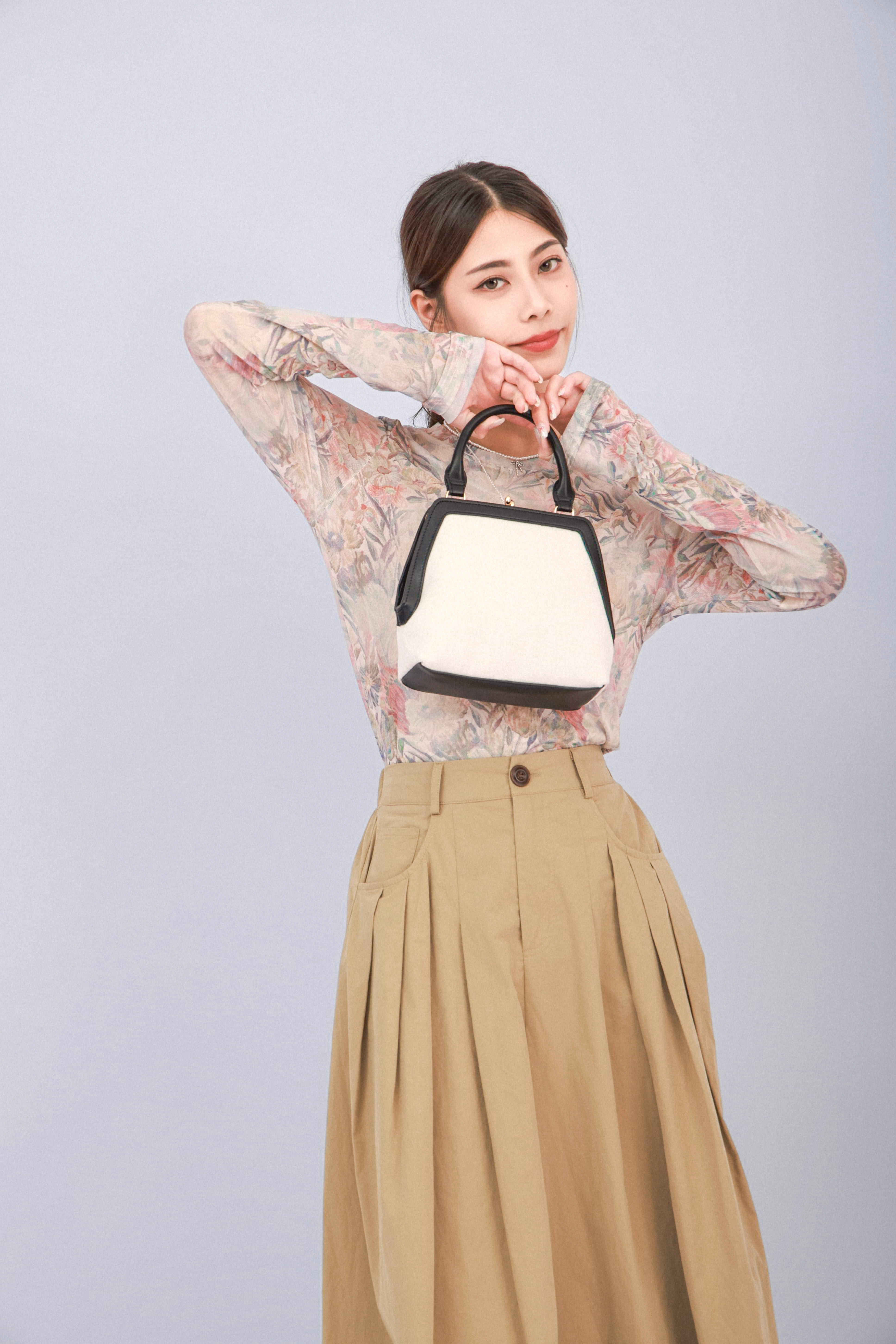 啪啪扣帆布拼皮邊手袋（*現貨款式）