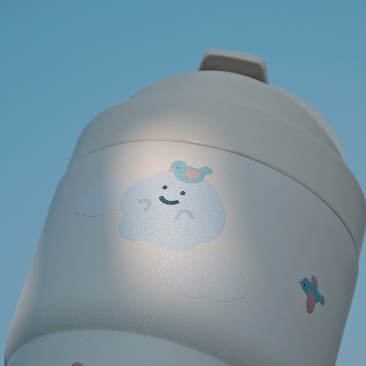 仔細觀察，原來我們身邊早已存在許多幸福!  就讓幸福青鳥和喜怒哀樂，一起為生活帶來更多簡單的快樂 : )