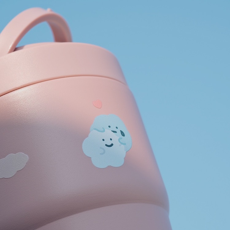 給彼此一個愛的抱抱，幫對方加油打氣吧！！  記得擁抱妳的喜怒哀樂，因為他們都很可愛❤️