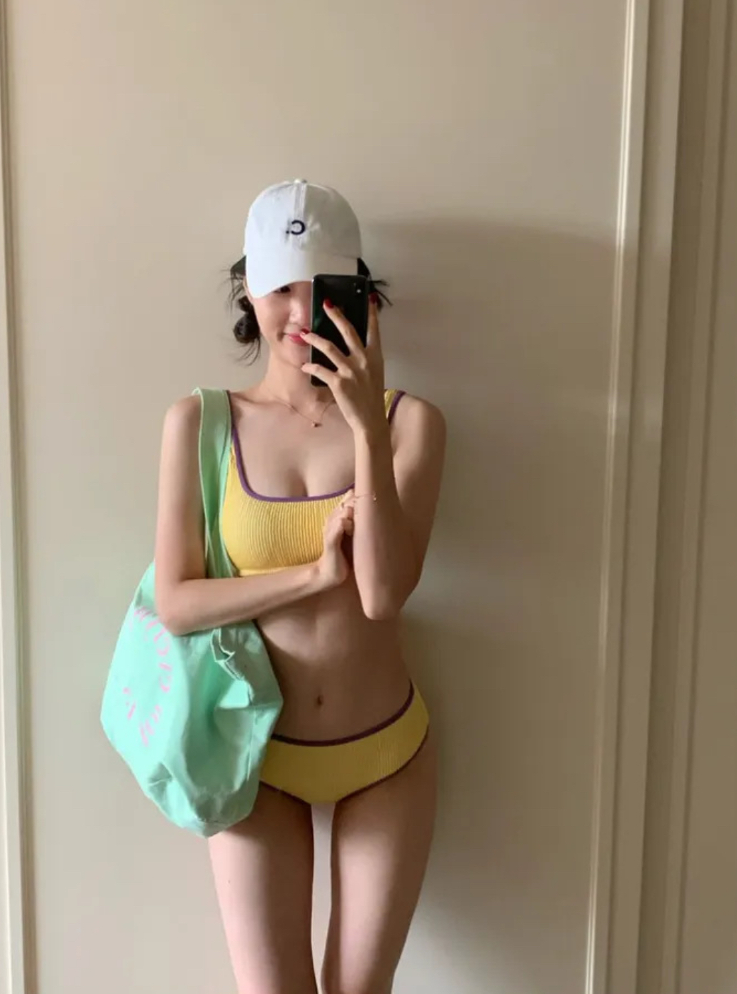 活潑馬卡龍系列度假風泳衣套裝（兩色）