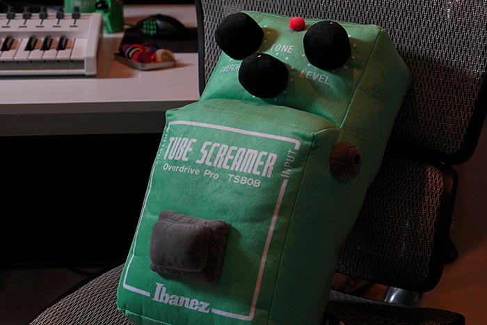 Ibanez TSMAXI001 Tube Screamer Stuffed Toy 抱枕