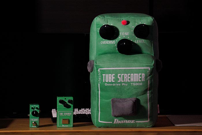 Ibanez Ibanez TSMAXI001 Tube Screamer Stuffed Toy 抱枕 第 5 張圖片｜三峽吉他 / Bass