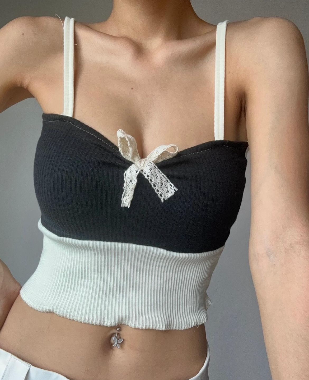 TH RIBBON LACE HALF TOP (BW)