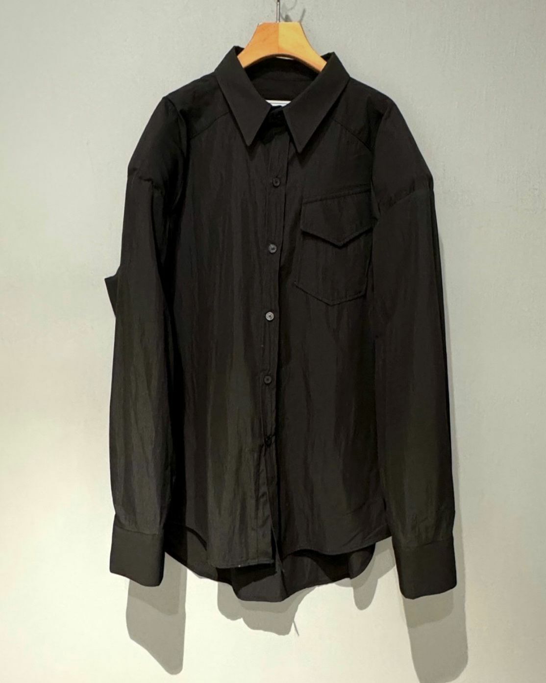 淨色袋口長袖恤衫 VOID-028S