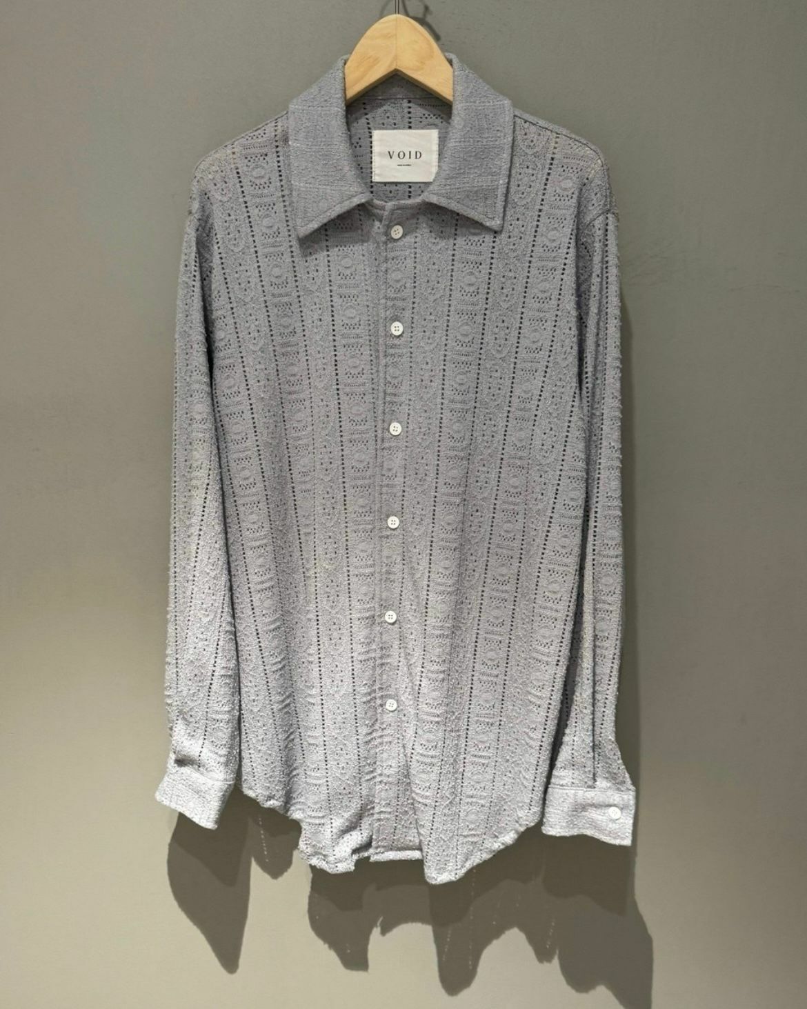 淨色通花長袖恤衫 VOID-031S