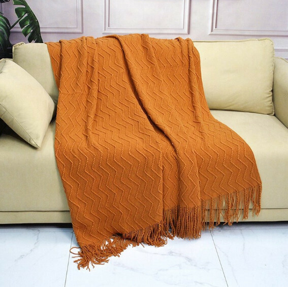 Hotly recommended solid color lunch break blanket (brick red) (size: 130*230cm including tassels)