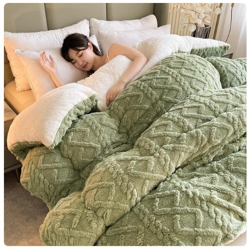 Popular warm quilt with imitation wool surface, comfortable winter blanket, thickened quilt core (4.5kg), green 180x220cm