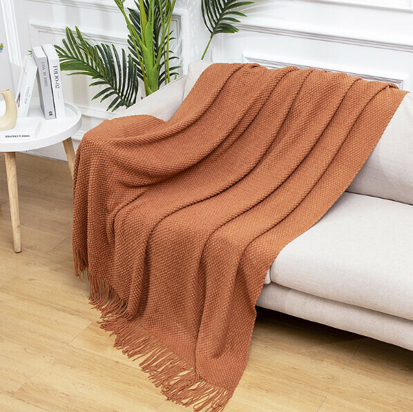Popular waffle knitted blanket (brick red) (size: 130*230cm including tassels)