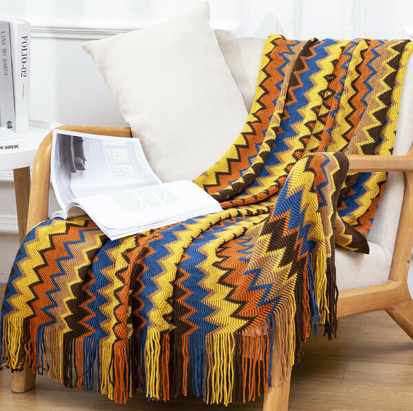 Popular office nap blanket (brown) (size: 130*180cm including tassels)