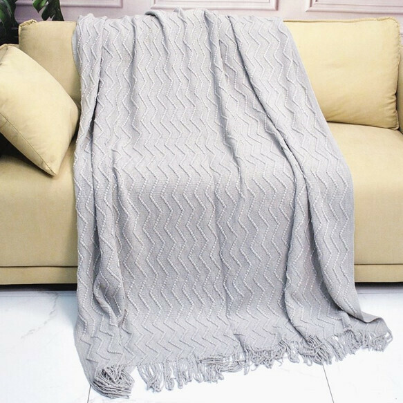 Hotly recommended solid color lunch break blanket (light gray) (size: 130*230cm including tassels)