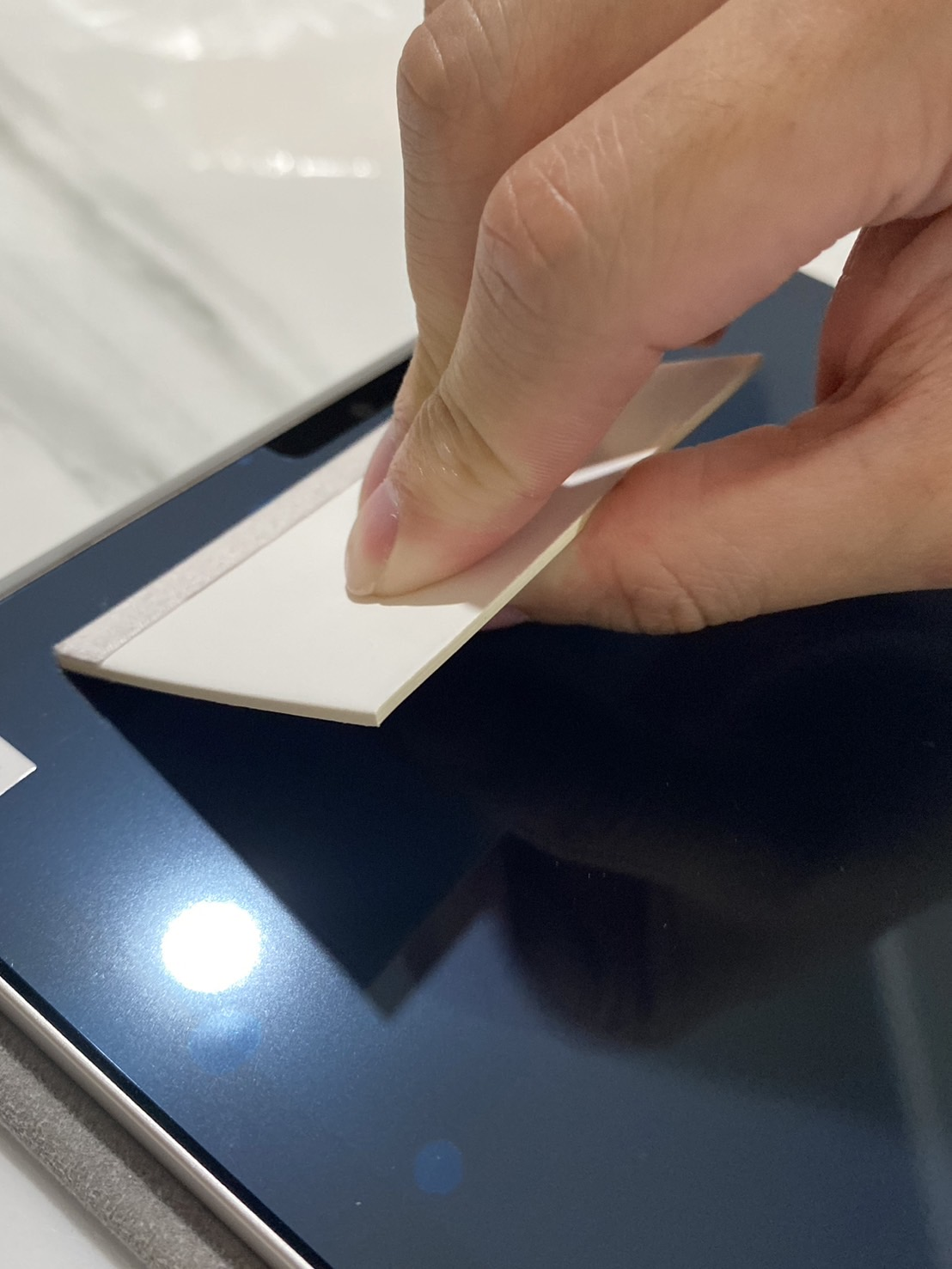 AHAStyle 分段式類紙膜 安裝