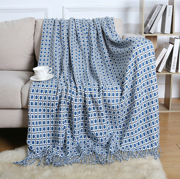 Popular lunch break knitted blanket (navy blue) (size: 130*240cm including tassels)