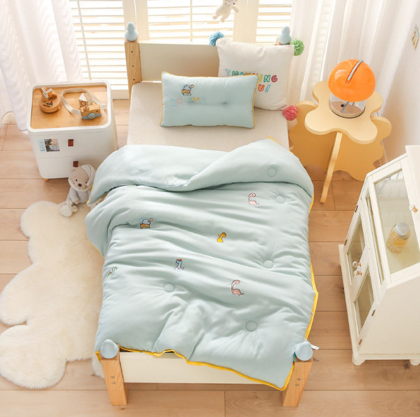 Hot Recommended Cartoon Children's Thickened Quilt Core (Dinosaur-Green [Class A Modal Brushing]) (Size 120*150cm Spring and Autumn Quilt [About 3.9 lbs])