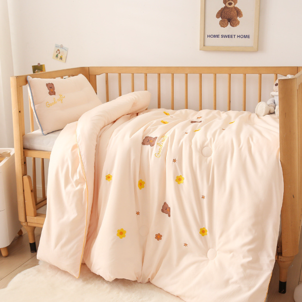 Popular cartoon children's thickened quilt core (Flower Bear - Meat Powder [Class A washed cotton brushed]) (size 120*150cm spring and autumn quilt [about 3.9 pounds])