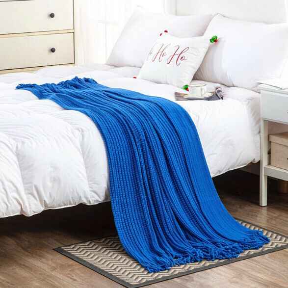 Hotly recommended lunch break knitted throw blanket (blue) (size: 127*172cm including tassels)