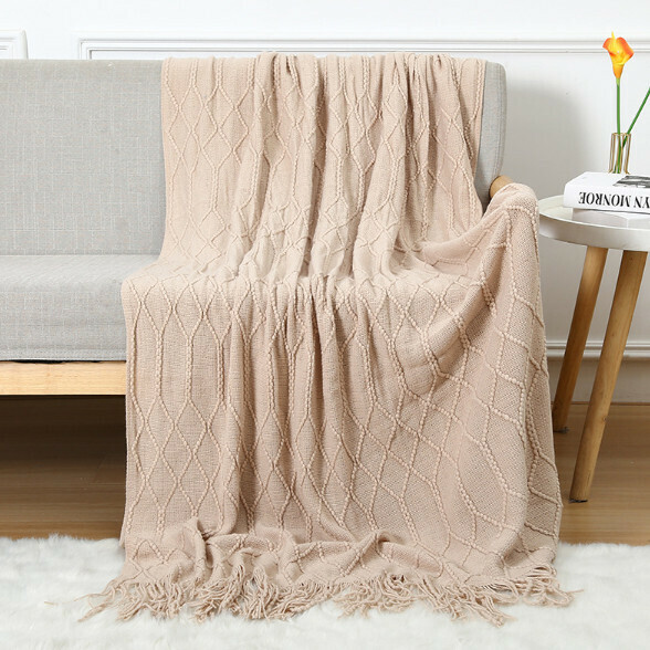 Hotly recommended lunch break knitted throw blanket (khaki) (size: 127*176cm including tassels)