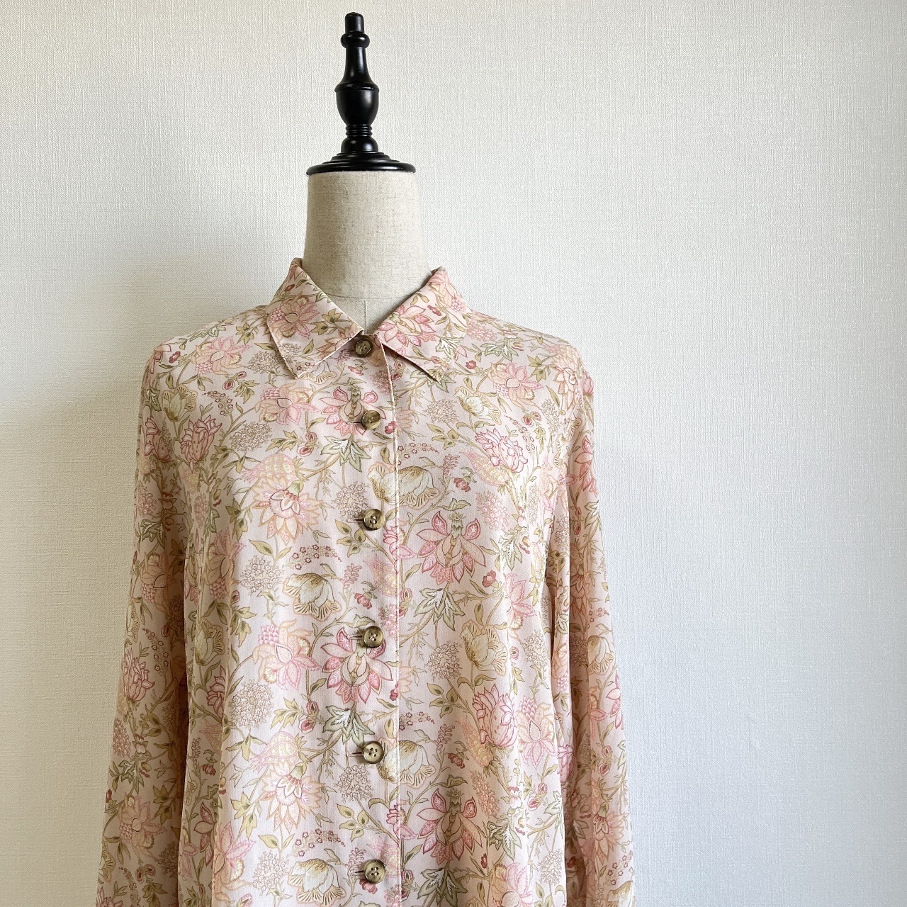 KORET粉紅色春爛漫上衣