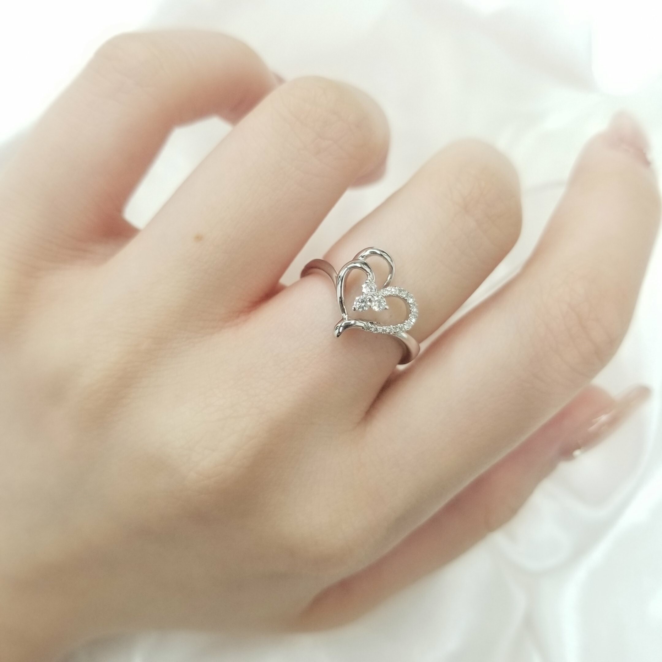 18K White Gold 0.12ct Diamond Ring