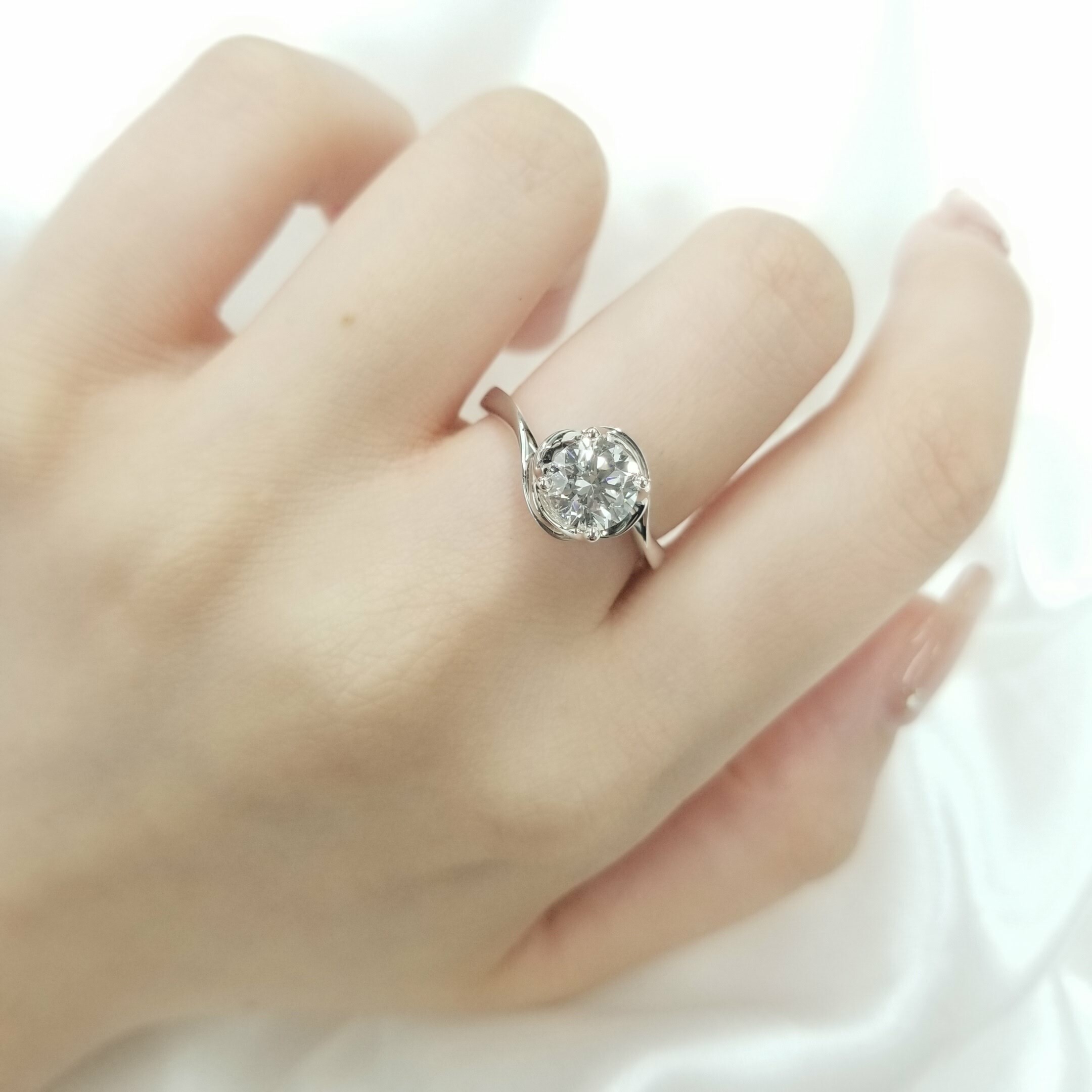 18K White Gold 1.05 Diamond Solitaire Ring