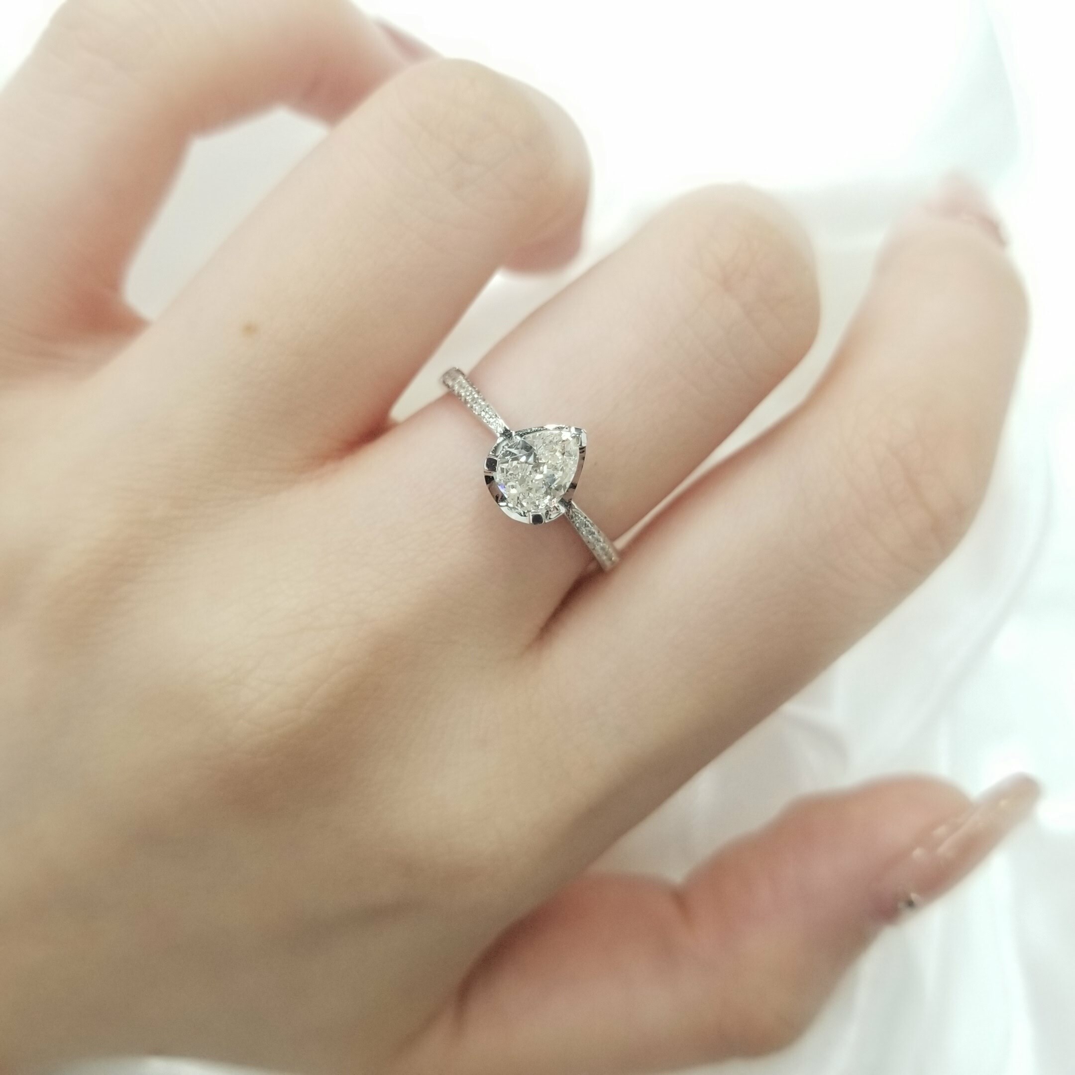 18K White Gold 0.54ct Pear Shaped Diamond Ring