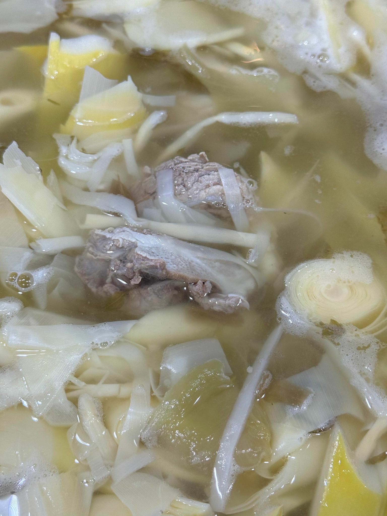 莎媽手作豬肉筍子湯