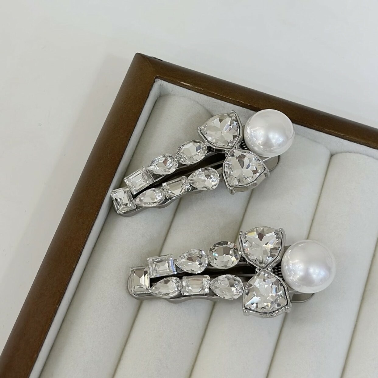 G07珍珠水鑽蝴蝶結壓夾（單支）