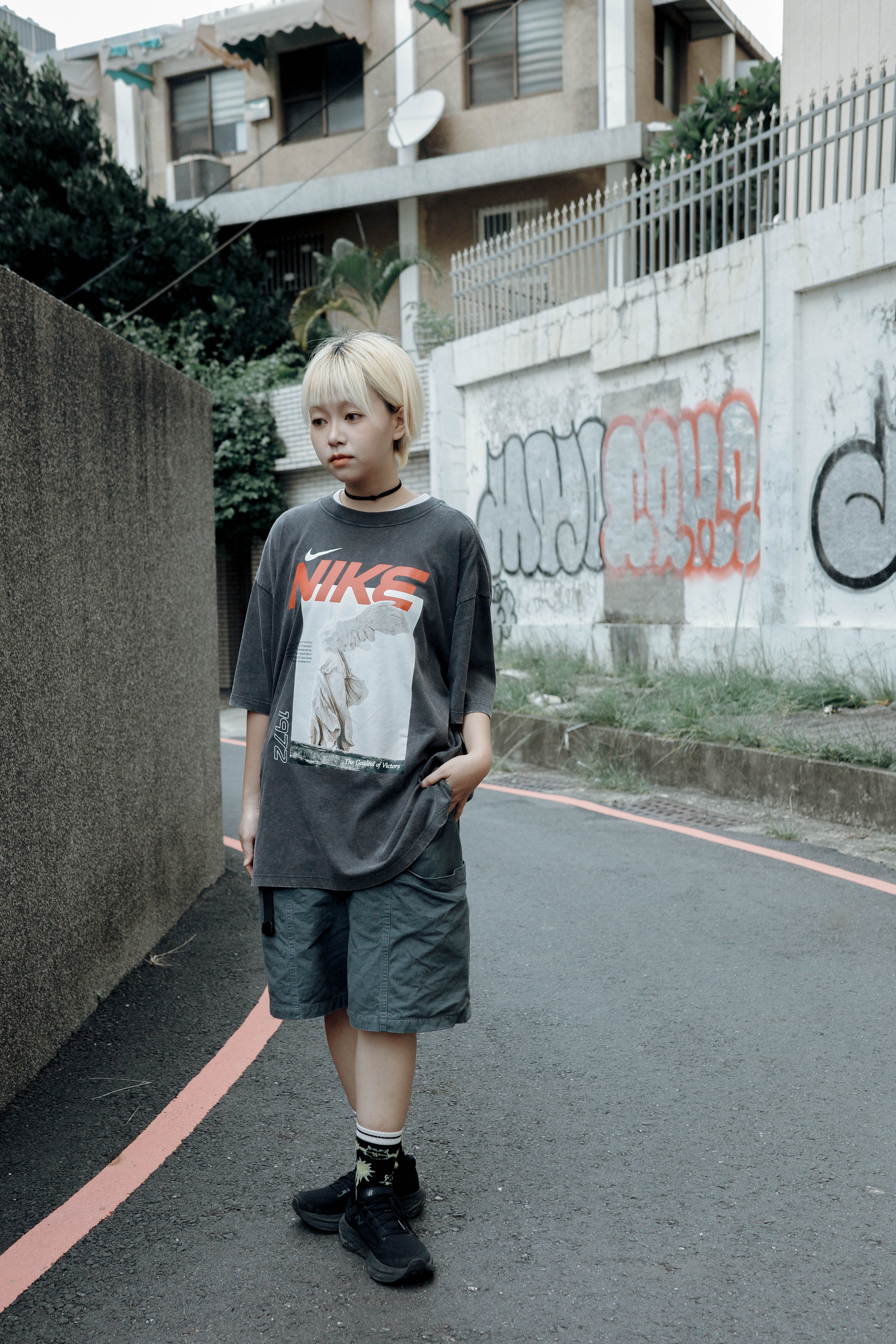 Nike 希臘 勝利女神 寬鬆 落肩 作舊 水洗踢 (黑HF6292-060/白HF6292-133)