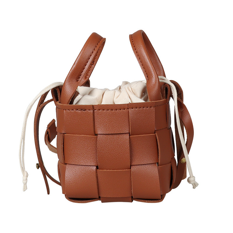 啡色編織籃形袋