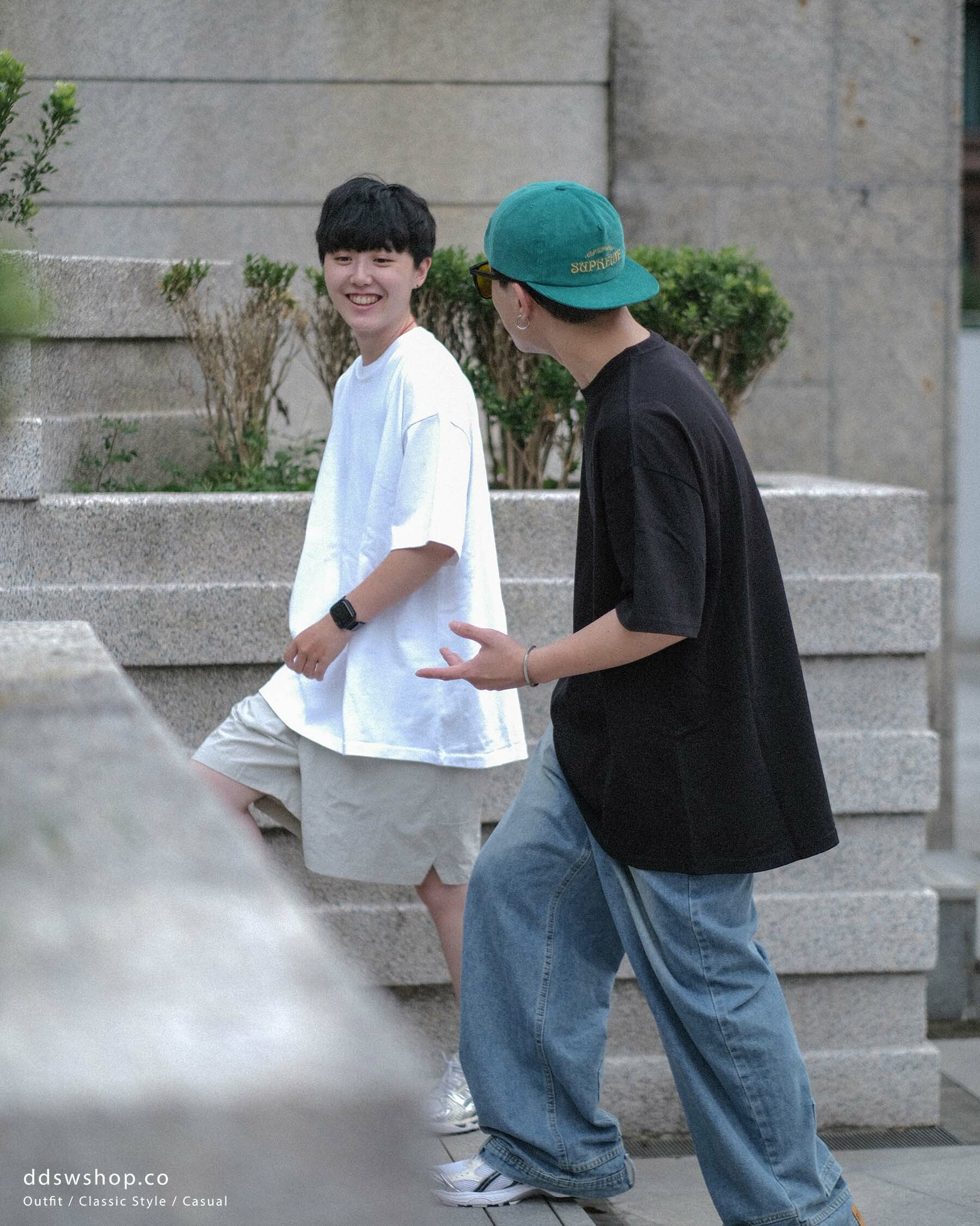 Vagary 寬鬆落肩版型 Logo刺繡 素面短袖