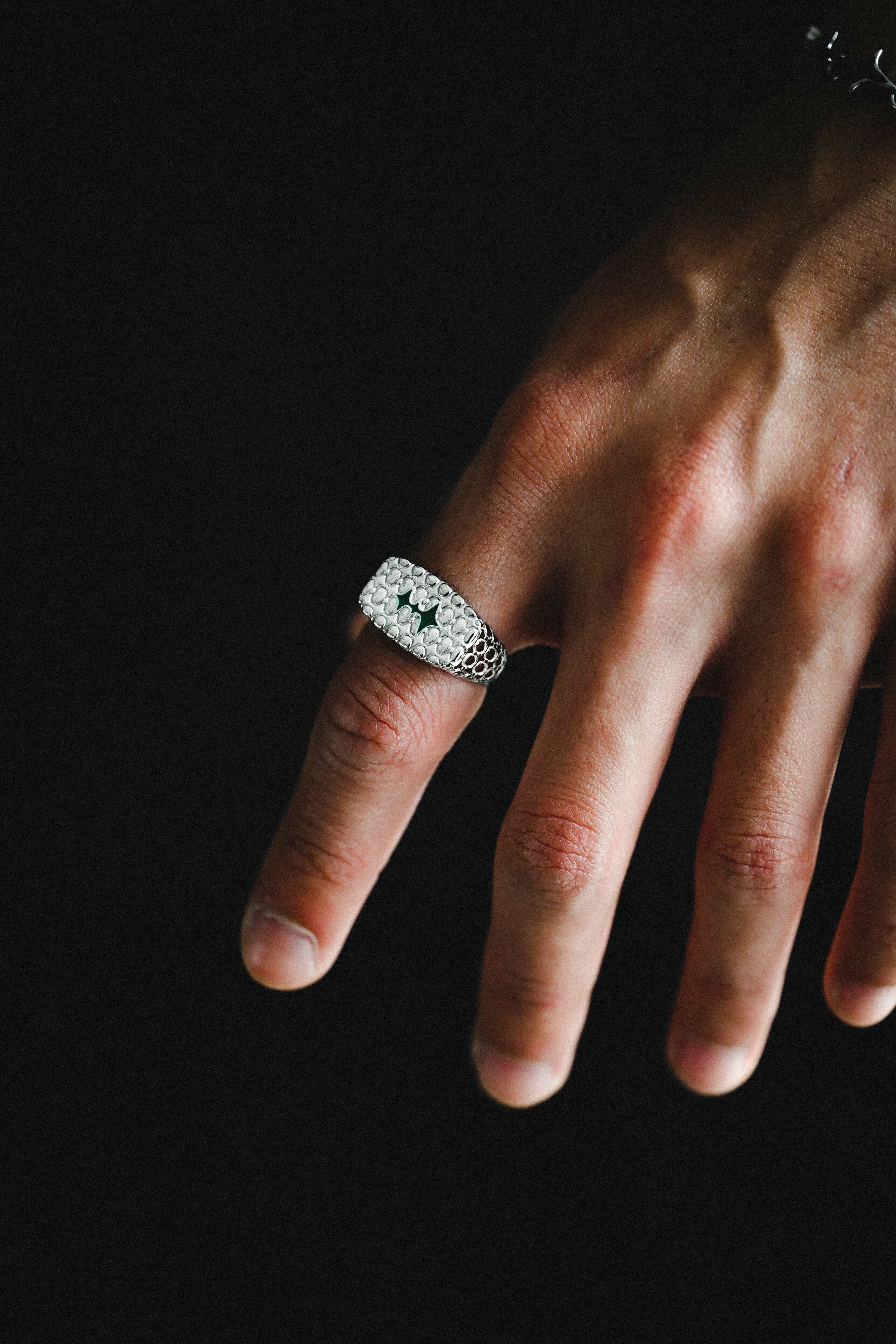 SNAKE SCALE RING
