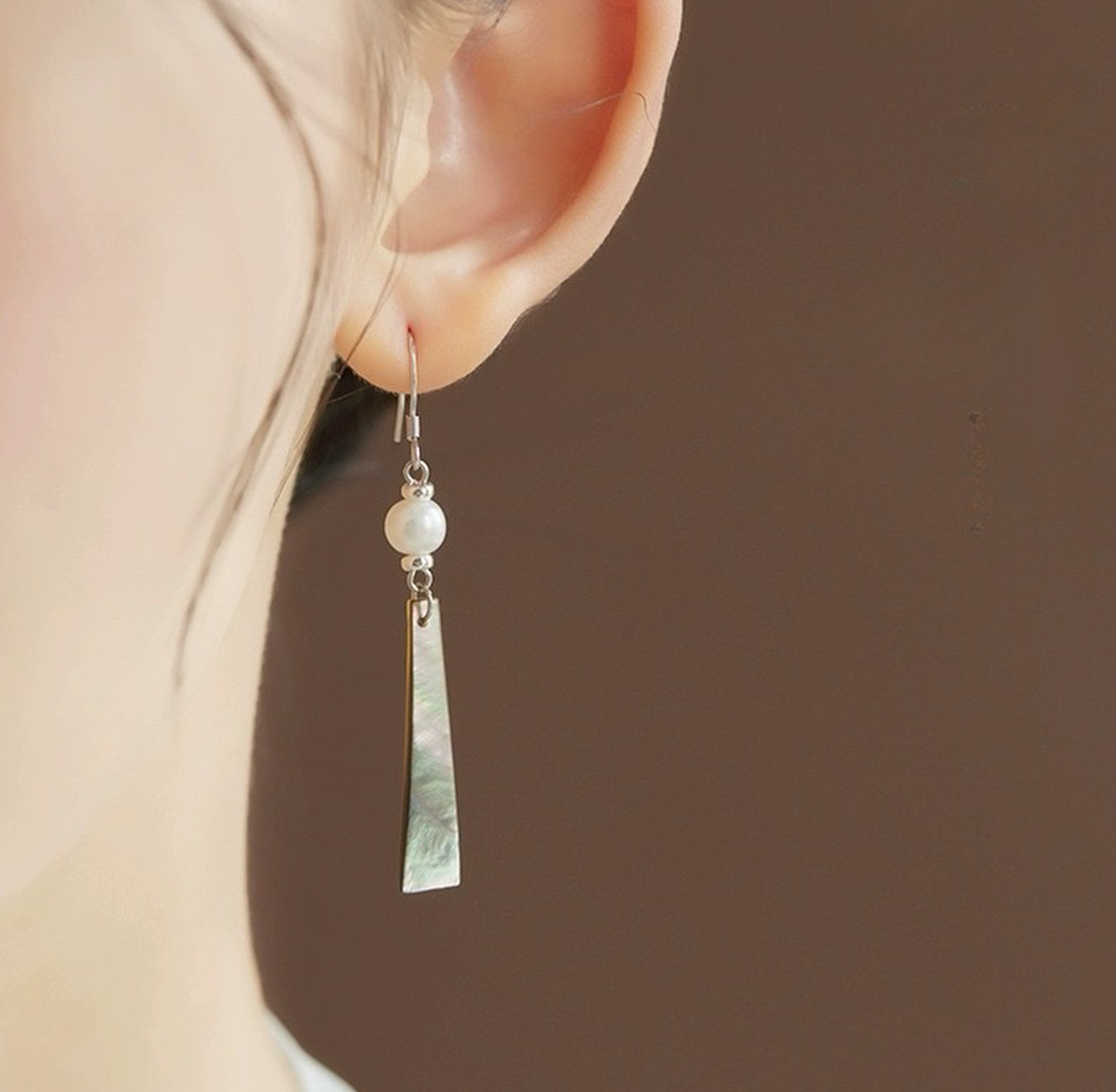 【暮朝煙】天然淡水珍珠+黑蝶貝純銀耳環