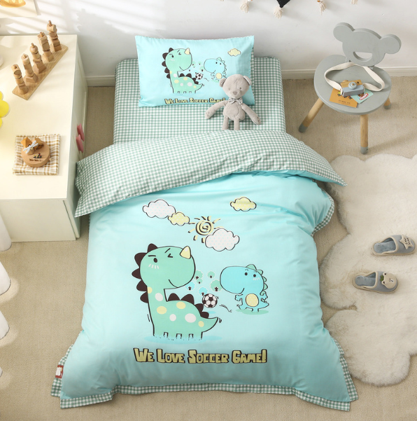 Hotly recommended pure cotton children's quilt cover + cushion cover + pillowcase (football baby [Class A quality]) (three-piece set does not include core)