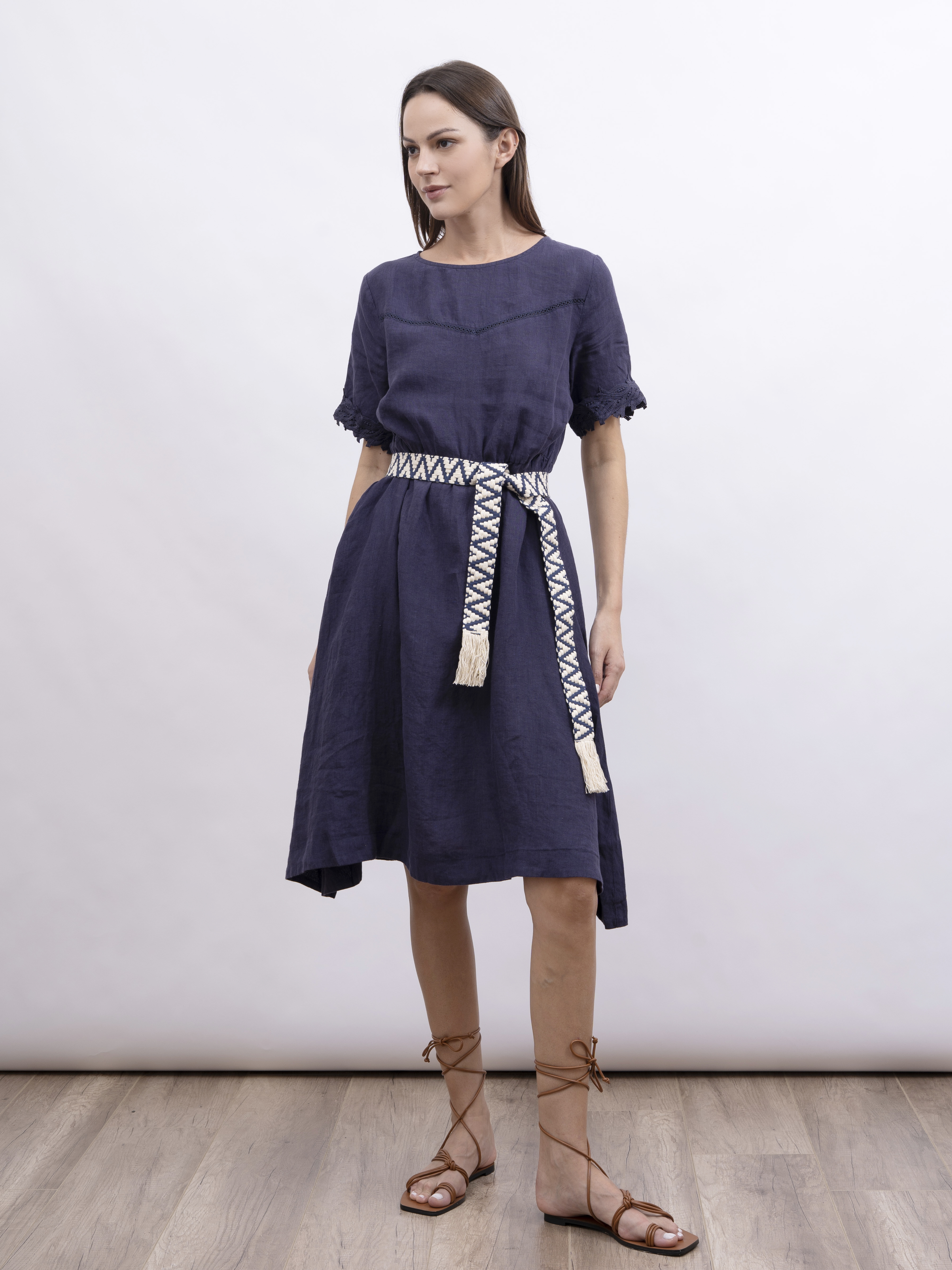 mi-tu 亞麻蕾絲飾邊連身裙