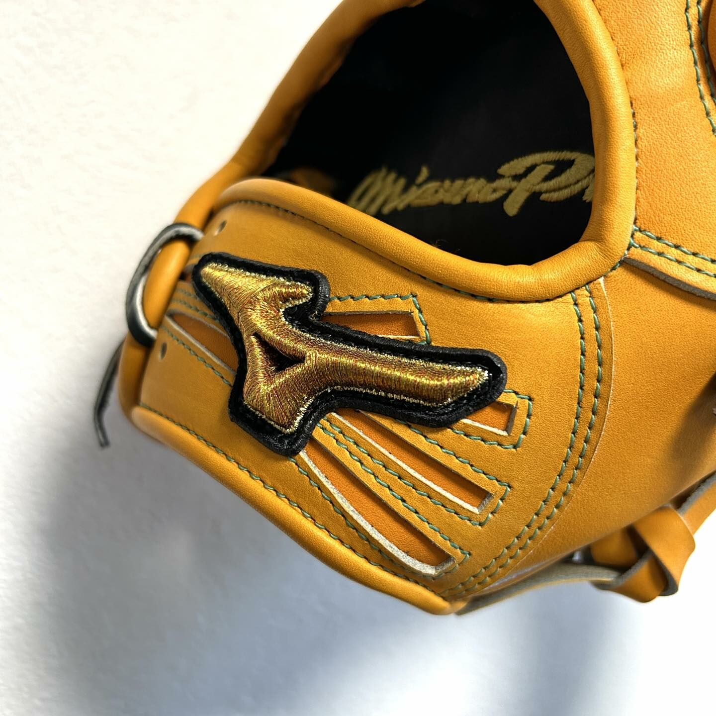 照片分享】 MizunoPro Order 硬式外野訂做神里和毅(横浜DeNA)モデル