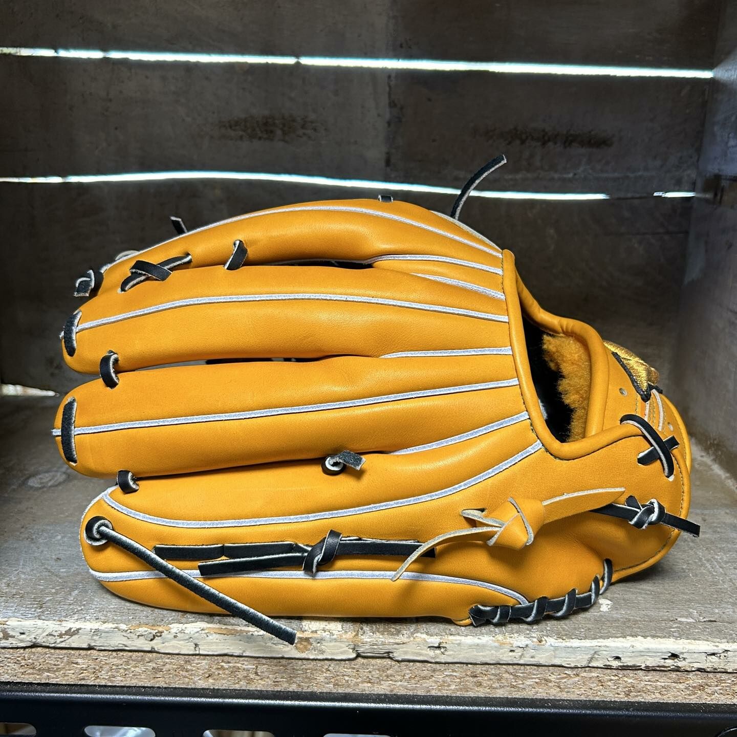照片分享】 MizunoPro Order 硬式外野訂做神里和毅(横浜DeNA)モデル