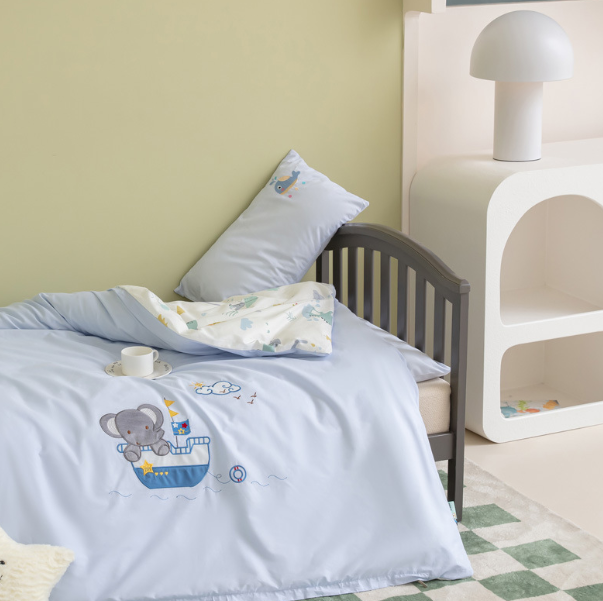 Hotly recommended pure cotton children's quilt cover + cushion cover + pillowcase (Blue Elephant Cruise [Category B/antibacterial/anti-mite/0 formaldehyde]) (three-piece set does not include core)