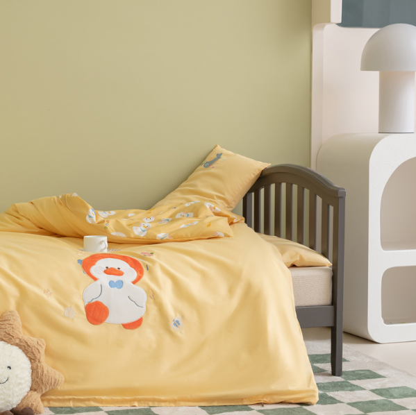 Hotly recommended pure cotton children's quilt cover + cushion cover + pillowcase (yellow hardworking duck [Category B/antibacterial/anti-mite/0 formaldehyde]) (three-piece set does not include core)