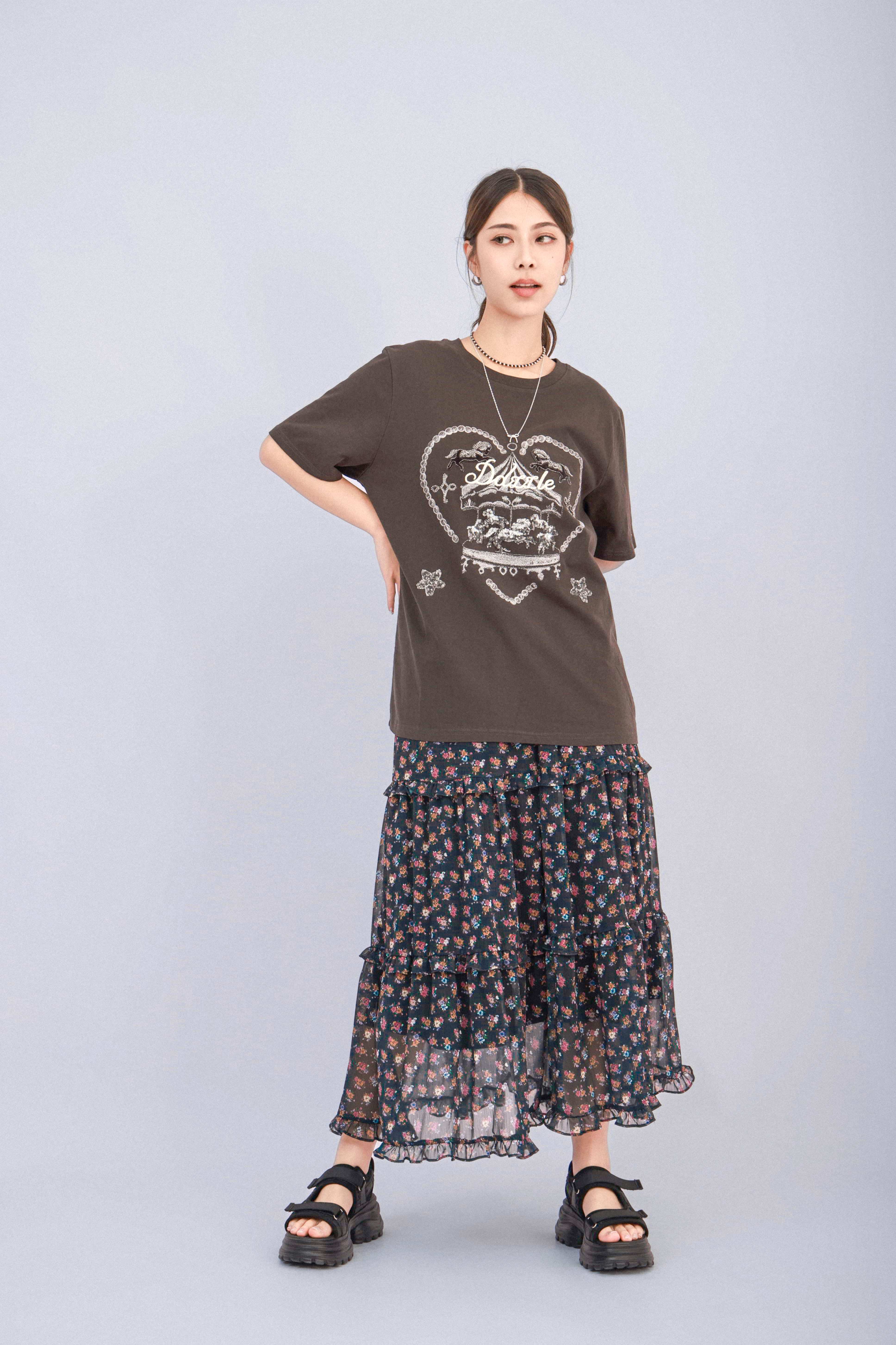 造型 959（Tee＋半截裙）