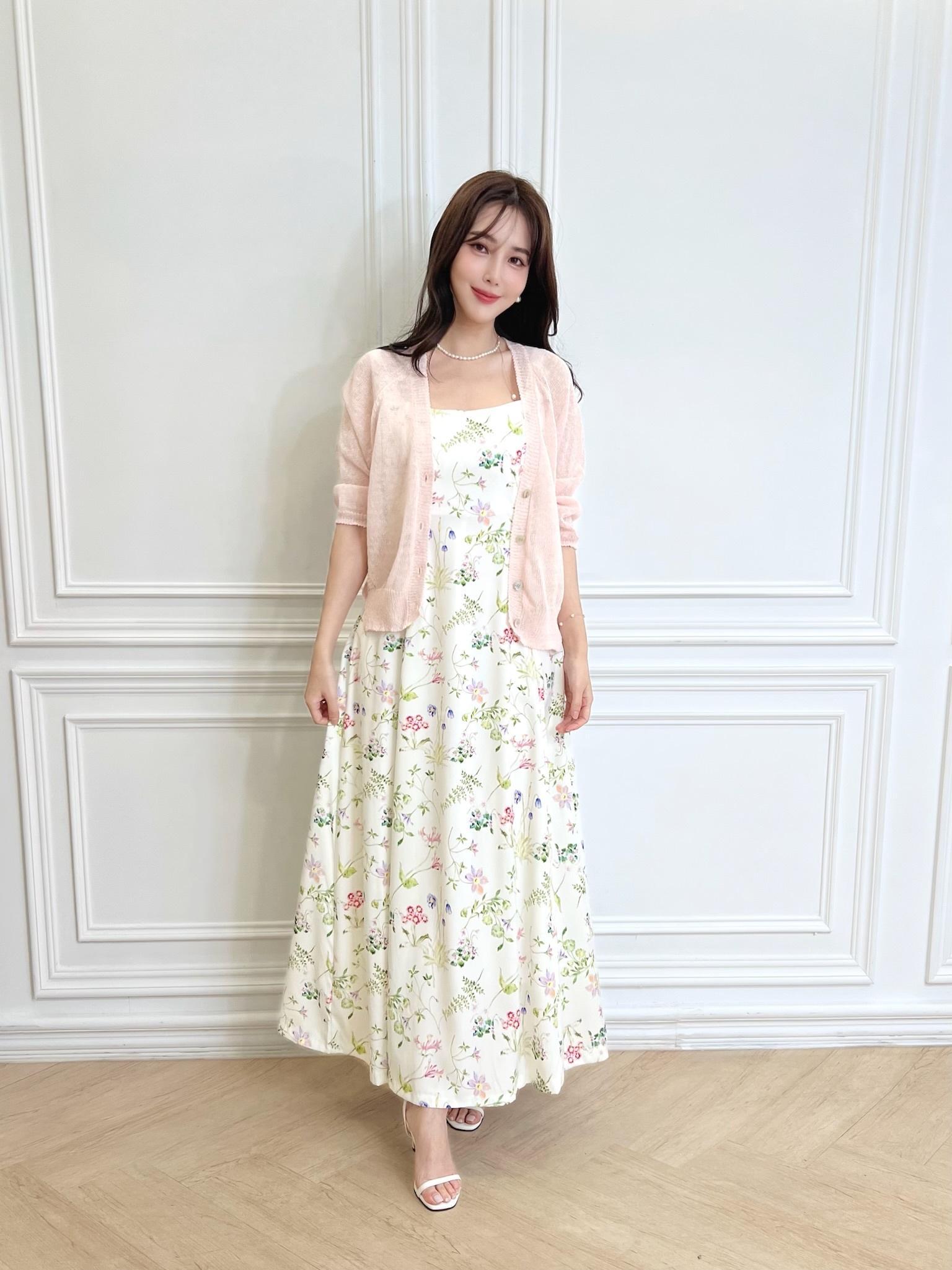 花卉方領寬肩帶傘洋